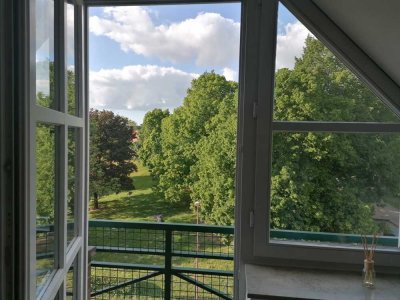 Top sanierte 2,5-Zimmer Maisonette-Wohnung in toller Lage in Schwerin - Weststadt