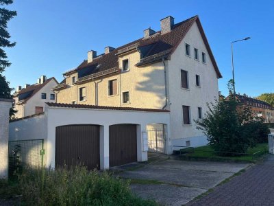 3 Parteienhaus mit einer freien 3 Zimmerwohnung (EG) zentral in Oberursel