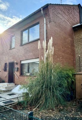Viel Platz für die ganze Familie - Gepflegtes Reihenmittelhaus mit Garten