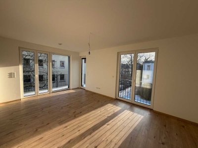 TOP!  2-Zi.-Whg.Balkon, KFW 40 NH Niedrigenergie Haus, ruhige Lage, 10 Min. zur S-Bahn! Erstbezug!