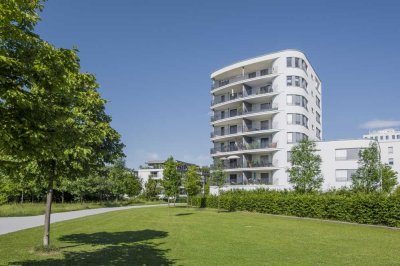 Helle und großzügige 4 Zimmer-Wohnung mit Terrasse, Balkon und Bergblick nähe Hirschgarten
