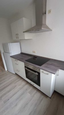 Sanierte3-Zimmer-Wohnung mit EBK + Glasfaseranschluss