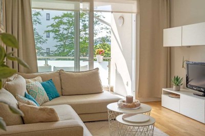 Moderne und helle 3-Zimmer Wohnung mit Einbauküche, Balkon & Stellplatz in Düsseldorf Golzheim