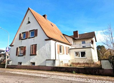 Großzügiges 1-2 Familienhaus individuell Nutzbar mit großem Potenzial
