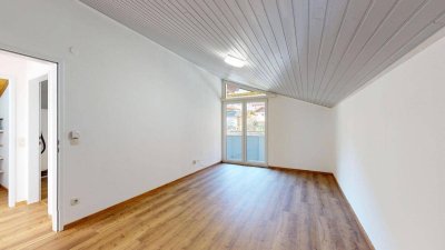 INVESTMENT - Frisch renovierte, vermietete 2-Zimmer-Dachgeschosswohnung in Werfen mit Bergblick