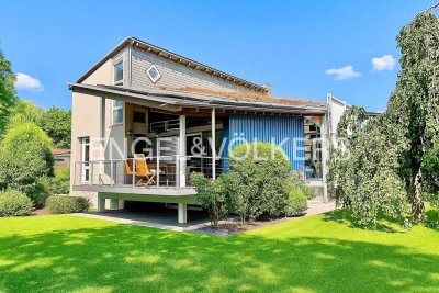 Einzigartiges Architektenhaus: Eleganz und Natur vereint mit schöner Burgsicht und exquisitem Des...