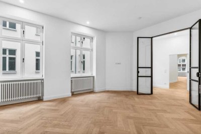 Clean chic trifft Gründerzeit-Charme: Saniertes 4-Zimmer-Juwel mit Balkon