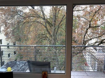 Moderne 1-Zimmer-Wohnung mit Balkonblick ins Grüne nähe Frankfurter Oper