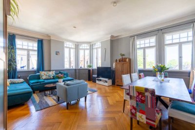 Haingebiet pur: Altbau-Juwel in begehrter Lage