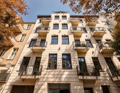 Stilvoll sanierte Altbauwohnung mit zwei Balkonen nahe der Schlossstraße