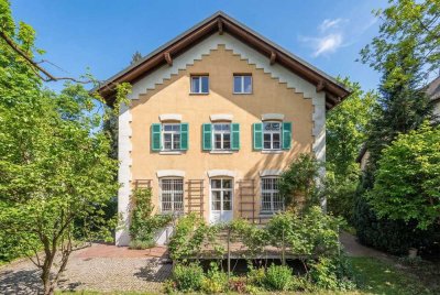 Historische Villa mit hinreißendem Flair und großem Raumangebot in ruhiger Lage