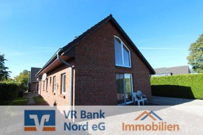 2 Wohnhäuser mit Carport und kleinem Gewerbeteil in attraktiver zentraler Lage