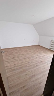 Helle 2 Zimmerwohnung in Augsburg Haunstetten zu  vermieten