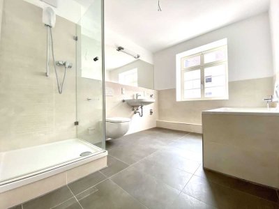 Traumhafte  4-Zimmer-Wohnung - großer Balkon - Einbauküche - Eigene Garage