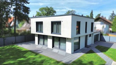 VON PRIVAT: Einzigartige Bauhausvilla auf schönem Eckgrundstück