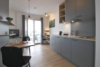 *Erstbezug*Möbliertes Apartment mit WLAN/TV, EBK, Parkett, Fußbodenheizung, Balkon, Nähe Rheinaue