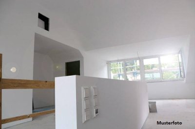 Maisonette-Wohnung mit Terrassen und Garten