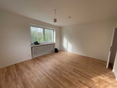 Stilvolle 4-Raum-Wohnung mit Balkon in Biberbach