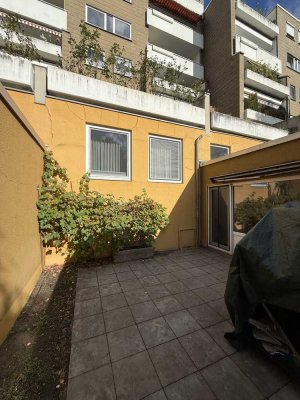 Freie Wohnung mit 5 Zimmern und Garten