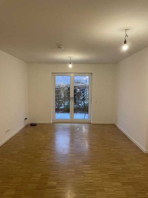 Stilvolle 2-Zimmer-Wohnung mit Terrasse und Einbauküche in Hamburg Wandsbek