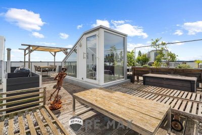 "Traumhafte Dachterrassen-Maisonette mit Fernblick &amp; Badeteichzugang"