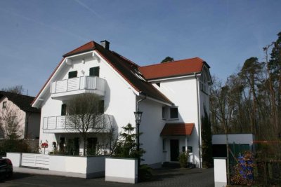 Hanau-Hohe Tanne " Exclusive DG-Wohnung am Wald mit AHA Effekt"