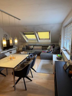 Helle 4-Zimmer Dachgeschosswohnung mit Balkon in Saarbrücken