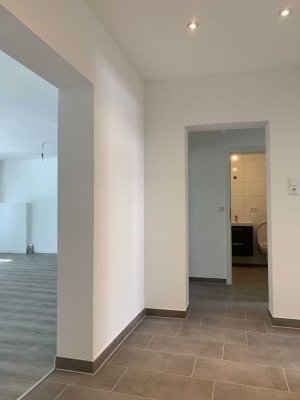 Erstbezug nach Sanierung: 3 Zi. Wohnung mit Balkon in Hamburg-Hohenfelde