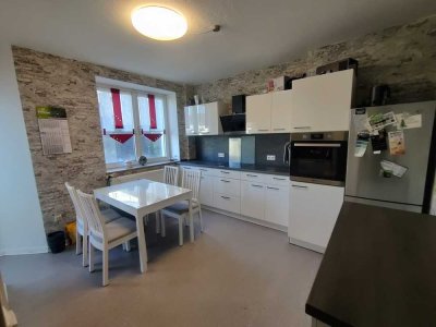 Schöne 3-Zimmerwohnung mit Balkon, 1. Etage