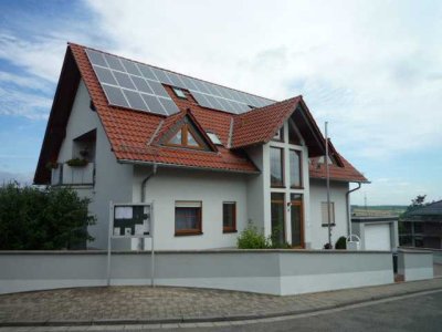 Modernes Wohnen im offenen Wohnbereich in Bermersheim                                   vor der Höhe