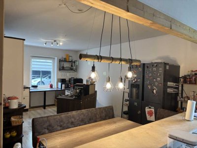 Ansprechende 4-Zimmer-Erdgeschosswohnung mit Balkon und EBK in Groß Rheide