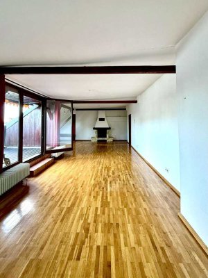 Einmalige 143 m² Dachgeschosswohnung mit Terrasse – Wohnen über den Dächern Moabits