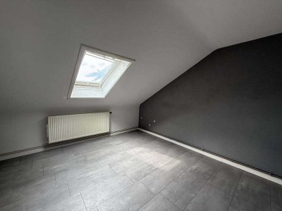***Drei Zimmer Dachgeschosswohnung***