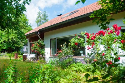 Schönes Einfamilienhaus mit Garten in absoluter Bestlage