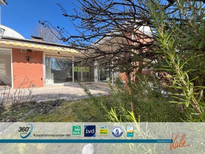 IMMO KUBE! 7 Zi.-Bungalow mit Split-Level in Nbg.-Erlenstegen mit Garten und 2 Stellplätzen