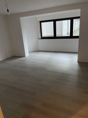 Frisch Sanierte 1 Zimmerwohnung in bester Lage in Oberhausen