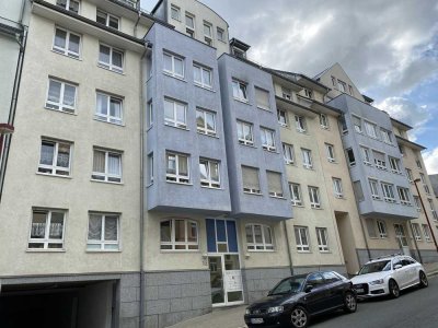 helle, geräumige und praktisch geschnittene 3-Raum-Wohnung mit Terrasse
