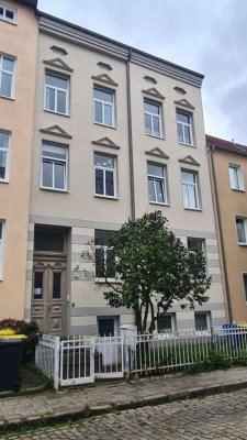 Charmante 3/4-Zimmer Wohnung im 1. OG in Rostock-Bahnhofsviertel