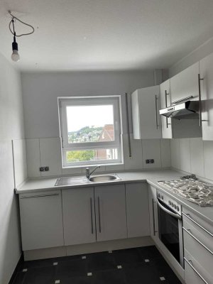 Freundliche 3-Zimmer-Hochparterre-Wohnung mit gehobener Innenausstattung mit Einbauküche in Olpe