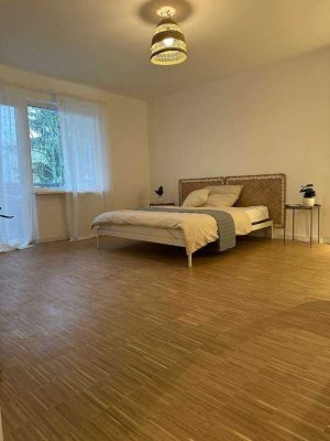 Großzügige 1-Zimmer-Wohnung mit Südbalkon - Bestlage in Neukölln