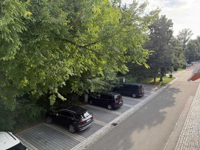 Sanierte 3-Zimmer-Wohnung mit großem Garten