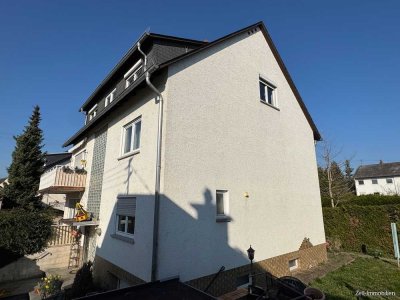Tolles, gepflegtes Mehrfamilienhaus mit Garten und Garage in Winkel zu verkaufen