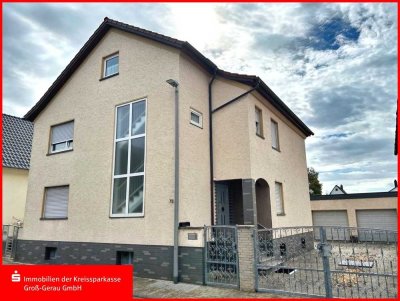 Top gepflegtes Zweifamilienhaus mit großem Garten und Doppelgarage