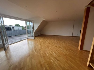 Doppelstöckige 3,5 Zimmer Wohnung zu vermieten