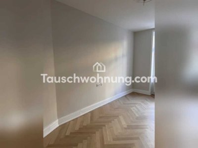 Tauschwohnung: Hochwertig sanierte Altbauwohnung mit Balkon