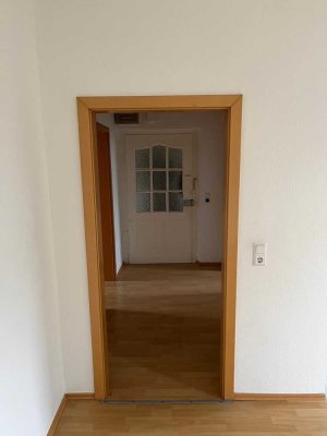 Helle 2-Zimmer Wohnung im 2. OG in Duisburg-Neumühl