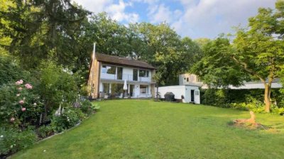 Einfamilienhaus mit großem Garten