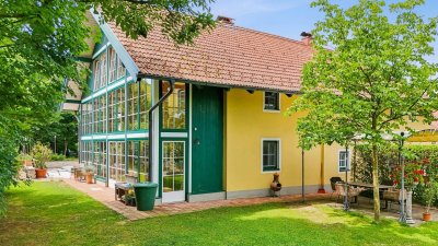 EXKLUSIVES LANDHAUS MIT TRAUMHAFTEM GARTEN UND POOL IN MUNDERFING