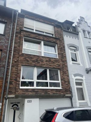 Schicke 2 Zi.-Maisonette-Wohnung, 2 Balkone, in Beuel !