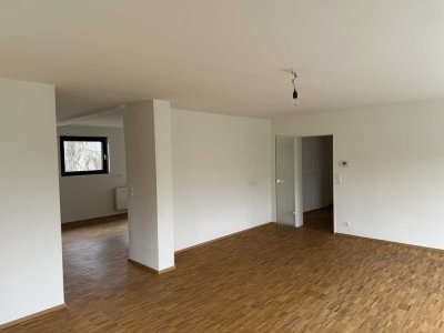 Top-Wohnung mit 3,5 Zimmern und Balkon in Kirchhörde/Lücklemberg!